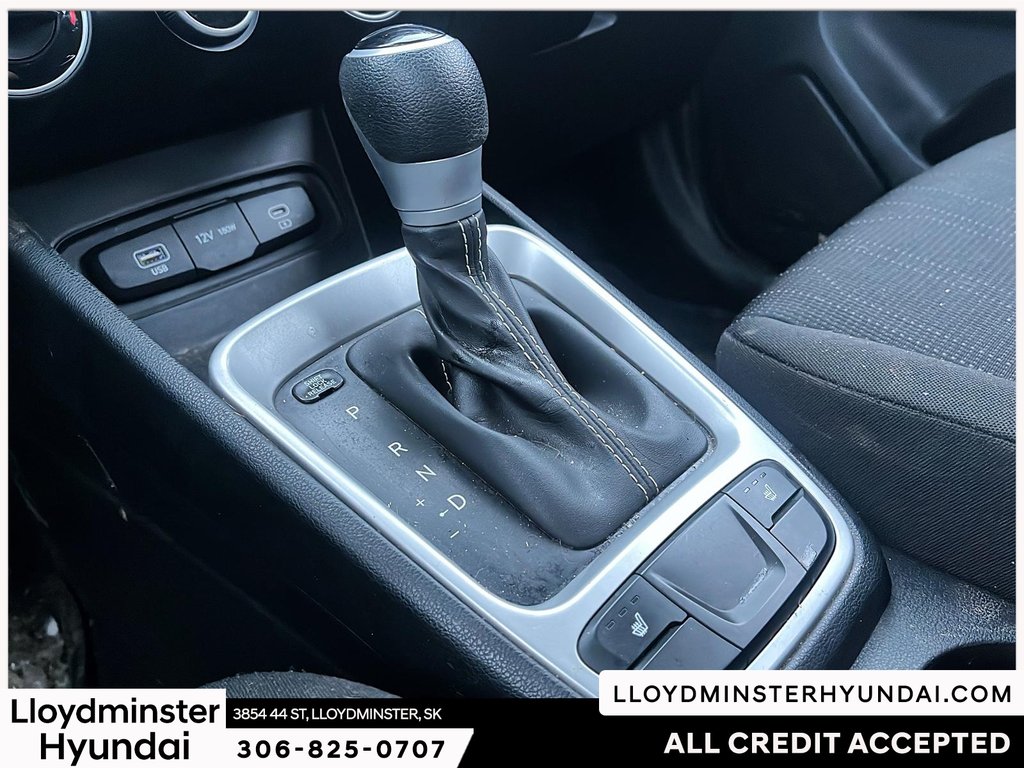 2023 Hyundai Venue Essential in Lloydminster, Saskatchewan - 16 - w1024h768px