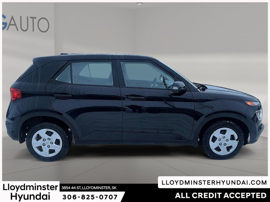 2023 Hyundai Venue Essential in Lloydminster, Saskatchewan - 4 - w1024h768px