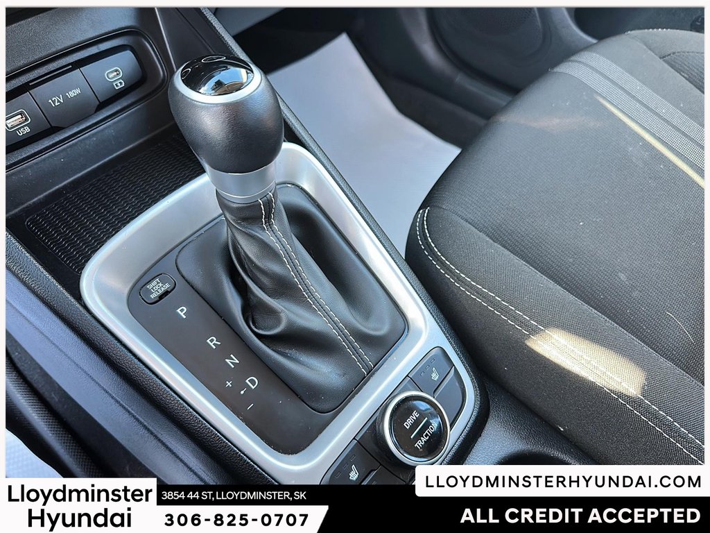 2023 Hyundai Venue Preferred in Lloydminster, Saskatchewan - 17 - w1024h768px