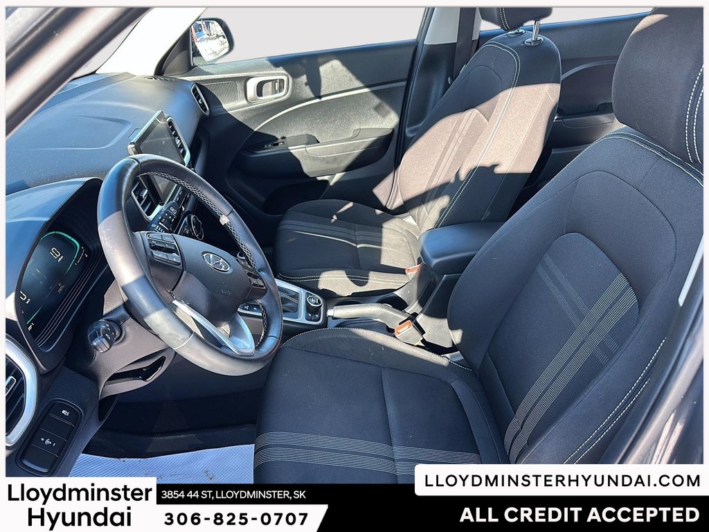 2023 Hyundai Venue Preferred in Lloydminster, Saskatchewan - 11 - w1024h768px