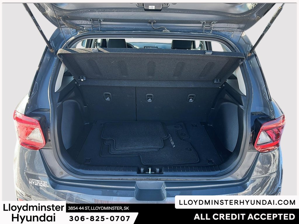 2023 Hyundai Venue Preferred in Lloydminster, Saskatchewan - 9 - w1024h768px