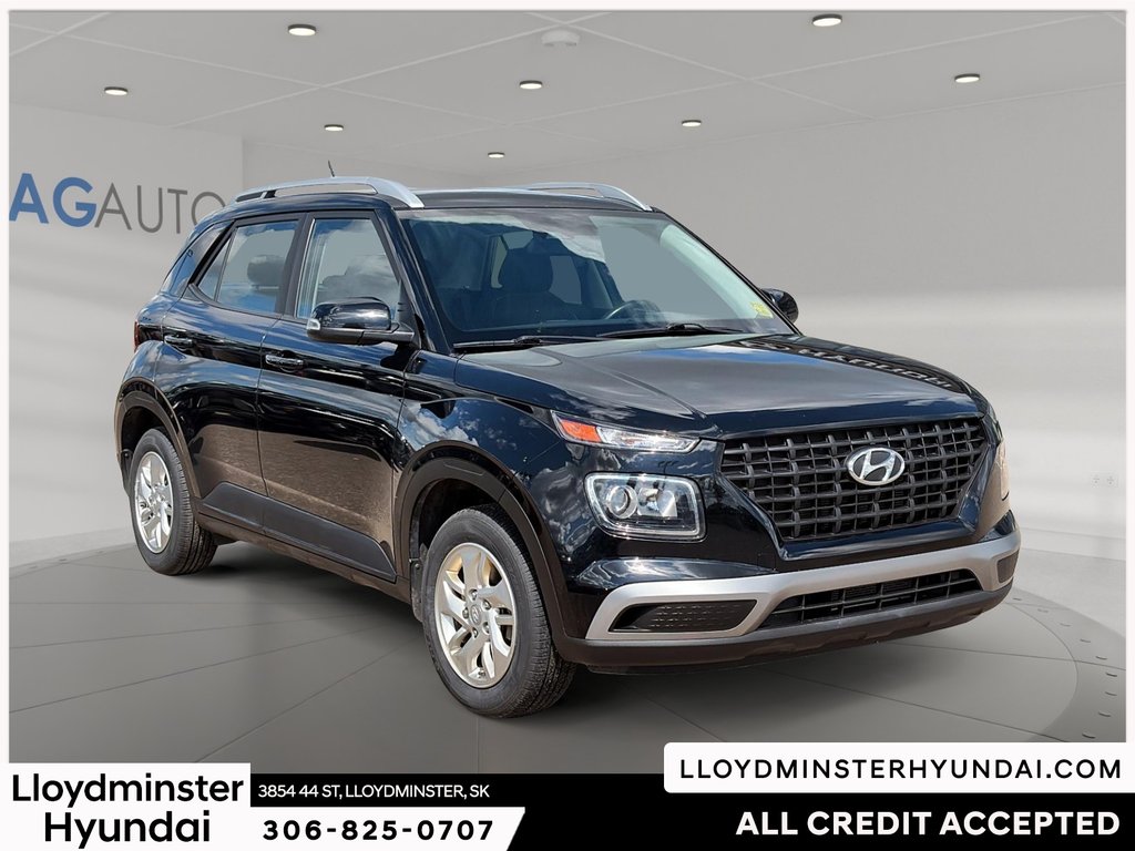 2023 Hyundai Venue Preferred in Lloydminster, Saskatchewan - 3 - w1024h768px