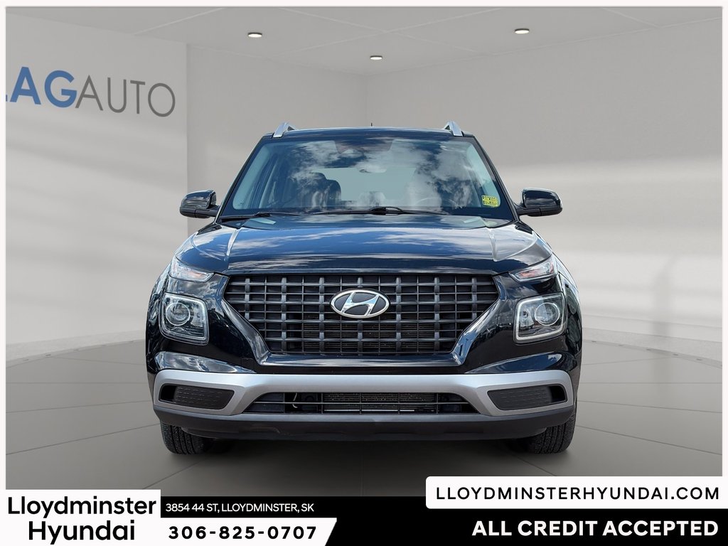 2023 Hyundai Venue Preferred in Lloydminster, Saskatchewan - 2 - w1024h768px