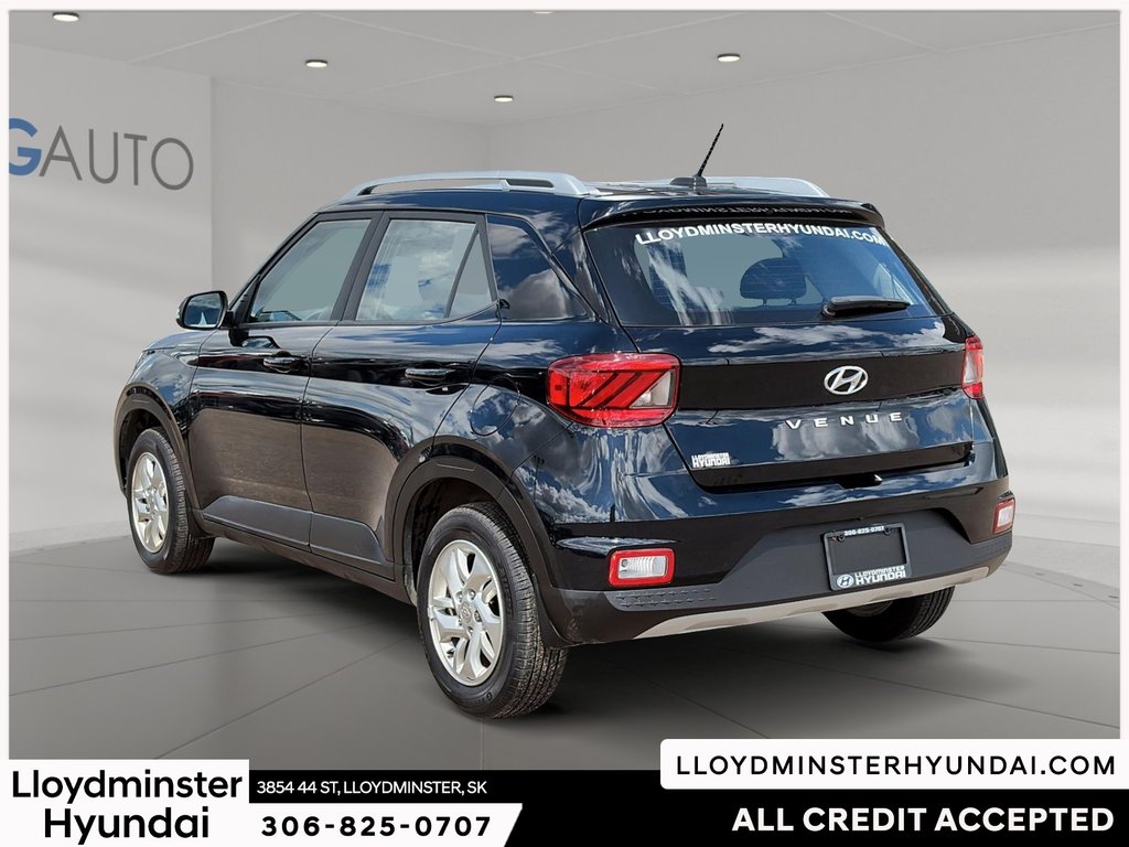 2023 Hyundai Venue Preferred in Lloydminster, Saskatchewan - 7 - w1024h768px
