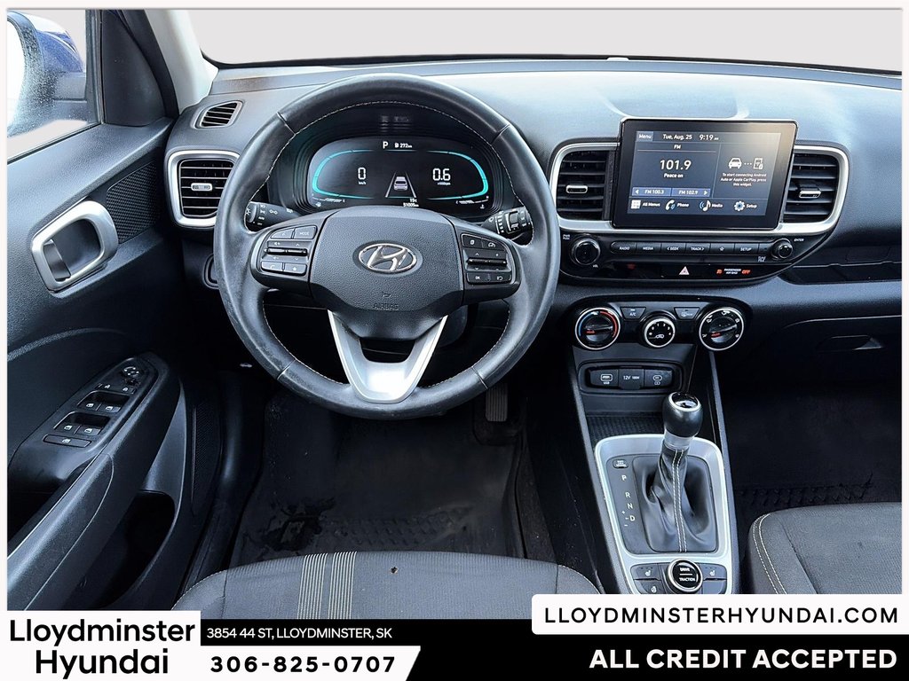 2023 Hyundai Venue Preferred in Lloydminster, Saskatchewan - 14 - w1024h768px