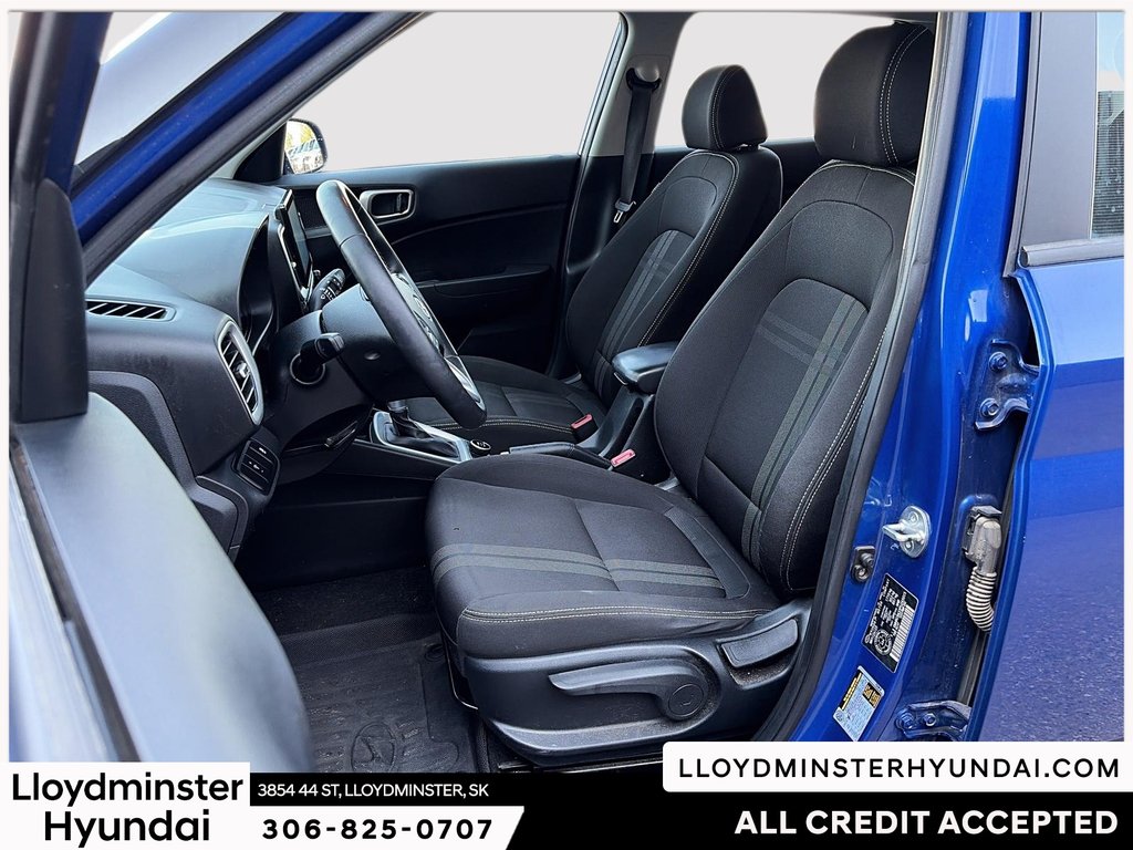 2023 Hyundai Venue Preferred in Lloydminster, Saskatchewan - 12 - w1024h768px