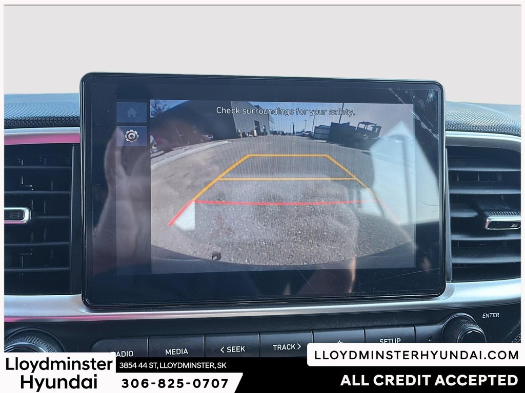 2024 Hyundai Venue Essential in Lloydminster, Saskatchewan - 19 - w1024h768px
