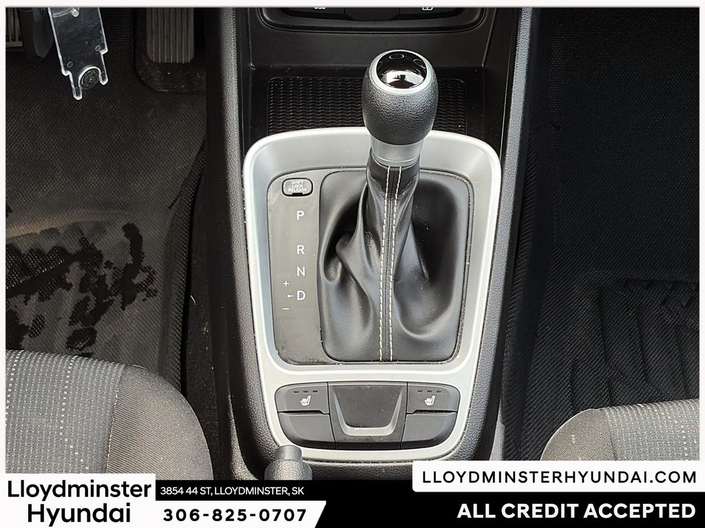 2024 Hyundai Venue Essential in Lloydminster, Saskatchewan - 19 - w1024h768px