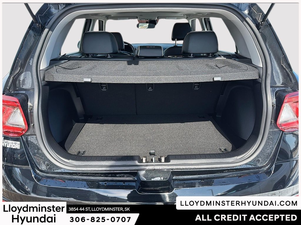 2025 Hyundai Venue Ultimate in Lloydminster, Saskatchewan - 9 - w1024h768px