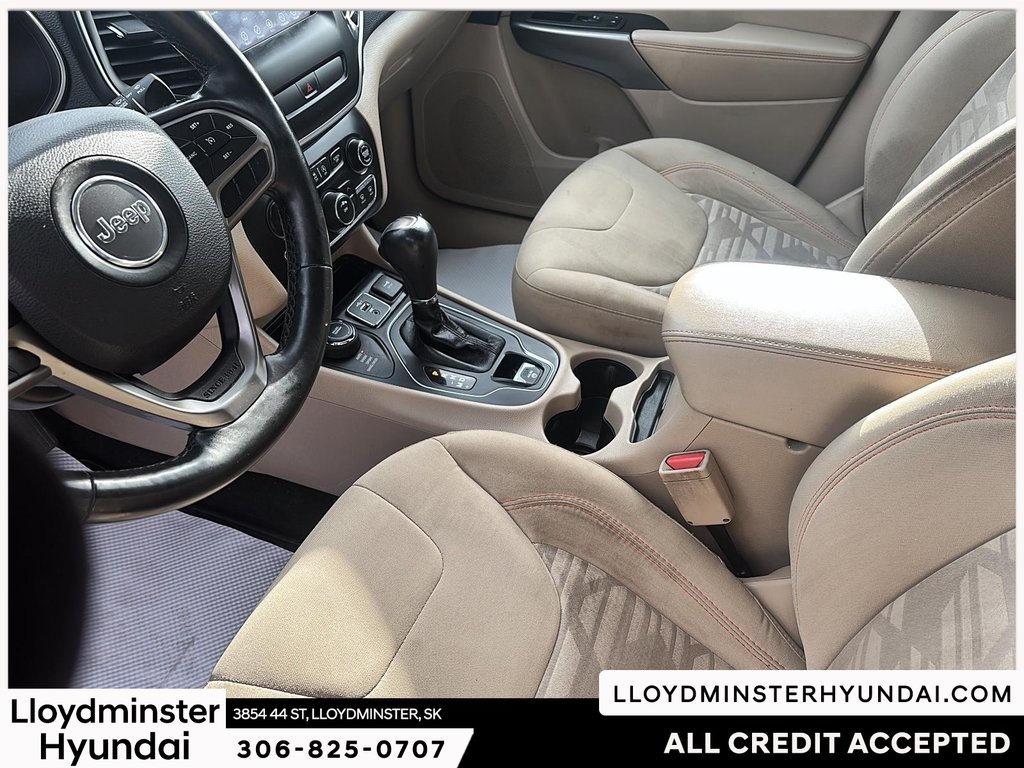 2019 Jeep Cherokee North in Lloydminster, Saskatchewan - 12 - w1024h768px