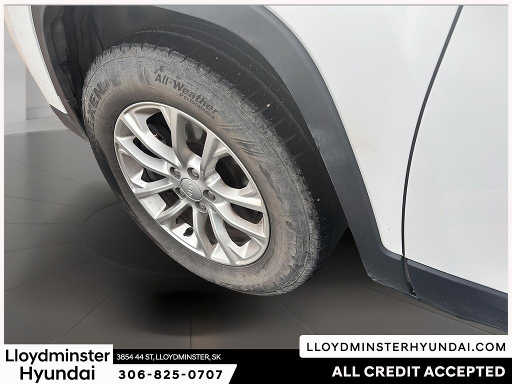 2019 Jeep Cherokee North in Lloydminster, Saskatchewan - 10 - w1024h768px