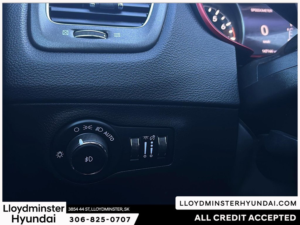 2020 Jeep Compass Trailhawk in Lloydminster, Saskatchewan - 17 - w1024h768px