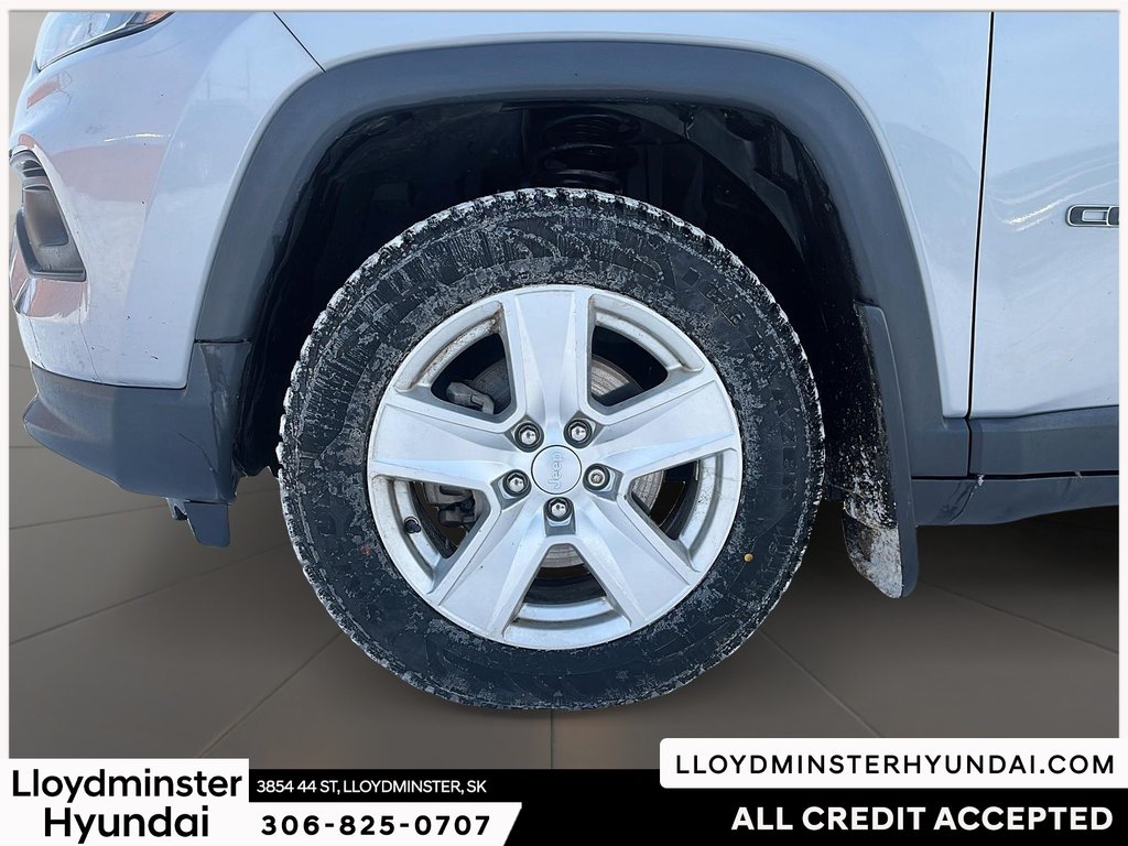 2022 Jeep Compass North in Lloydminster, Saskatchewan - 10 - w1024h768px