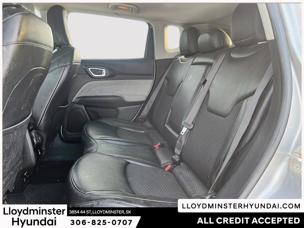 2022 Jeep Compass North in Lloydminster, Saskatchewan - 12 - w1024h768px