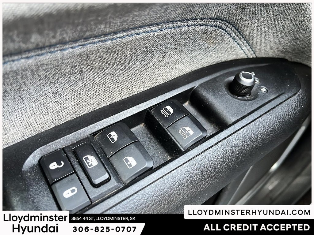 2022 Jeep Compass North in Lloydminster, Saskatchewan - 14 - w1024h768px