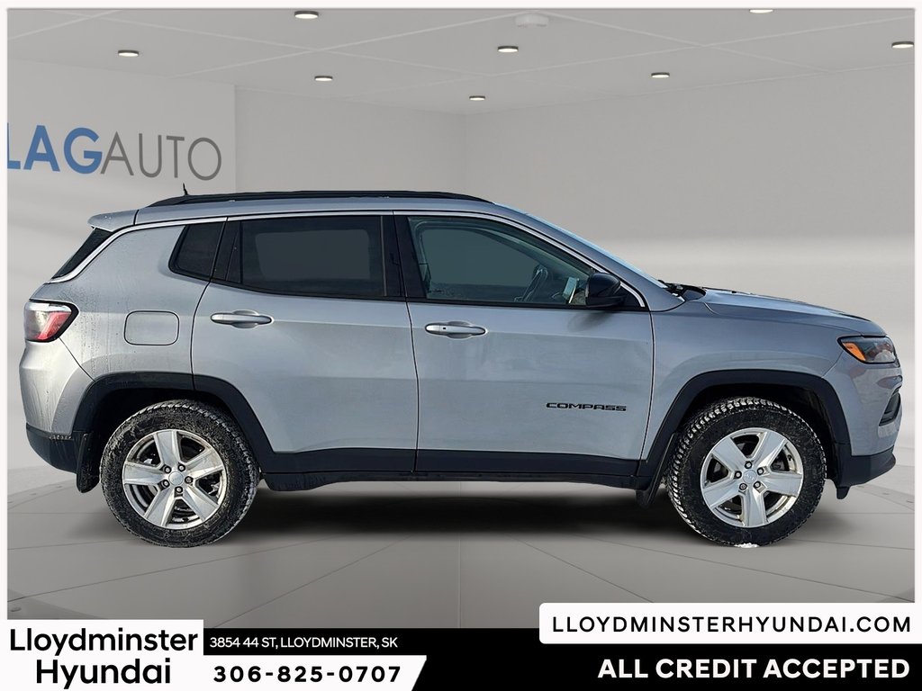 2022 Jeep Compass North in Lloydminster, Saskatchewan - 4 - w1024h768px