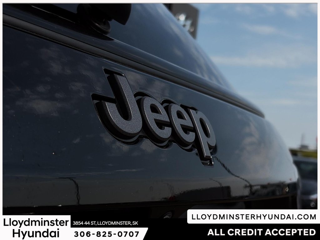 2024 Jeep Compass Altitude in Lloydminster, Saskatchewan - 20 - w1024h768px