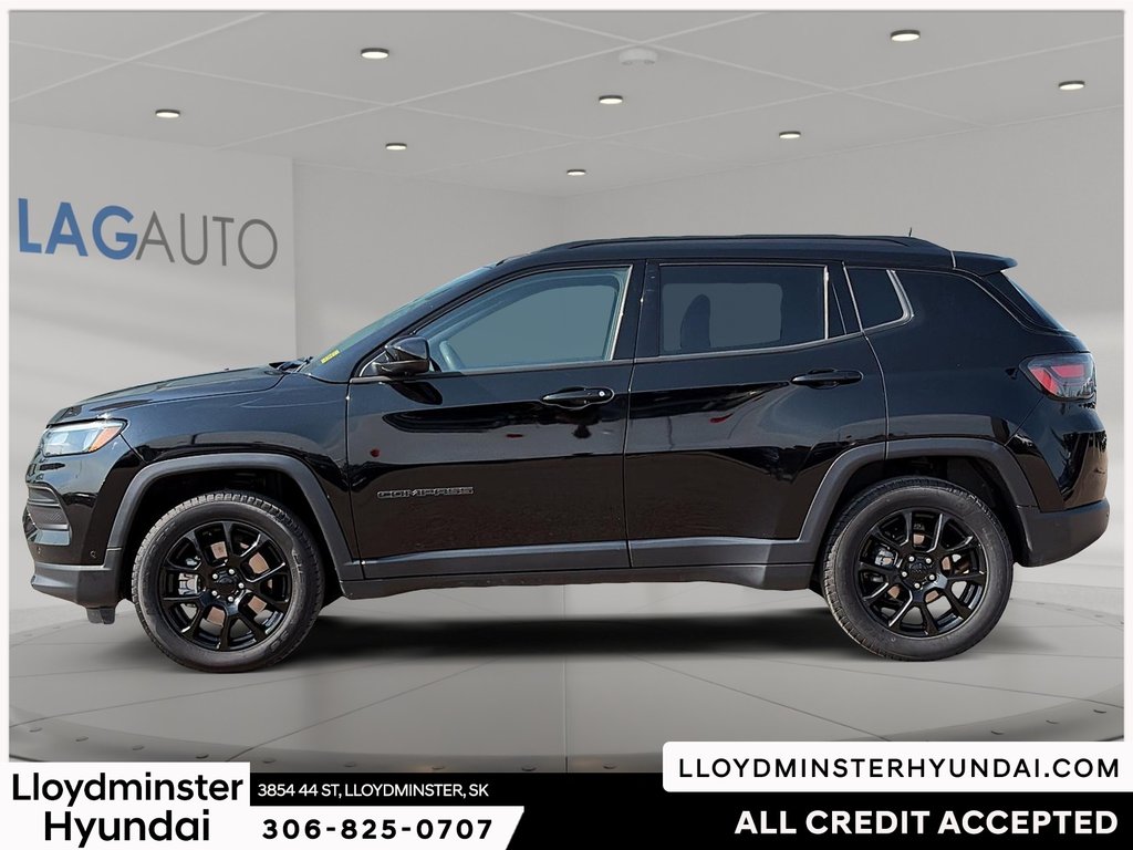 2024 Jeep Compass Altitude in Lloydminster, Saskatchewan - 8 - w1024h768px
