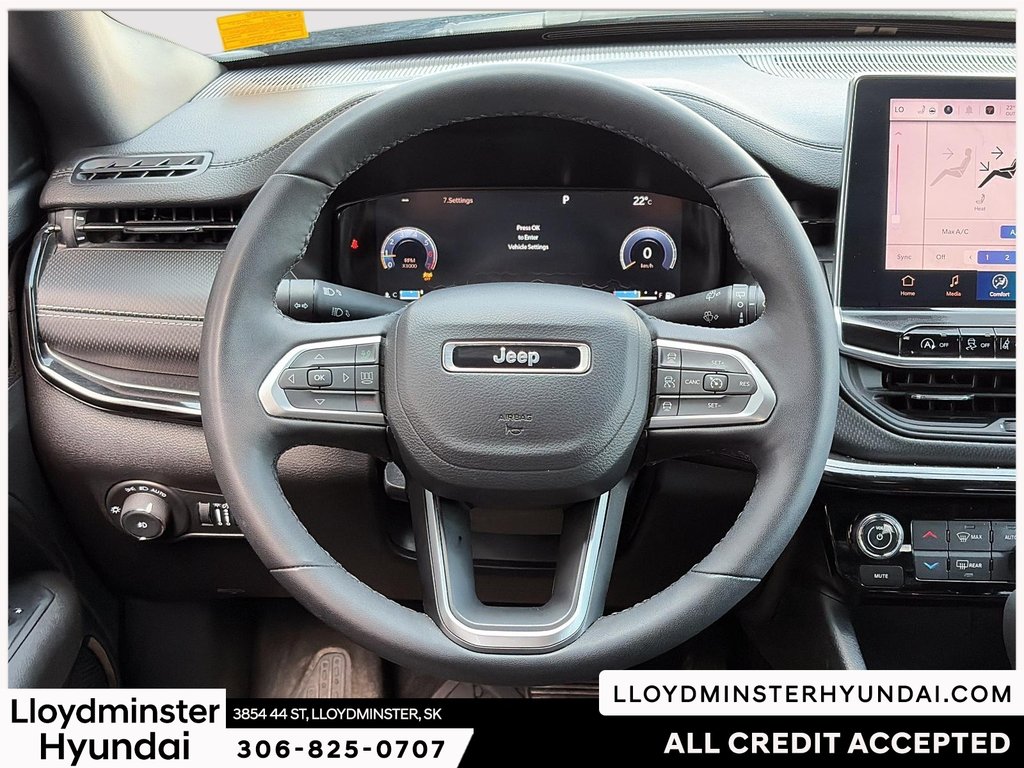 2024 Jeep Compass Altitude in Lloydminster, Saskatchewan - 16 - w1024h768px