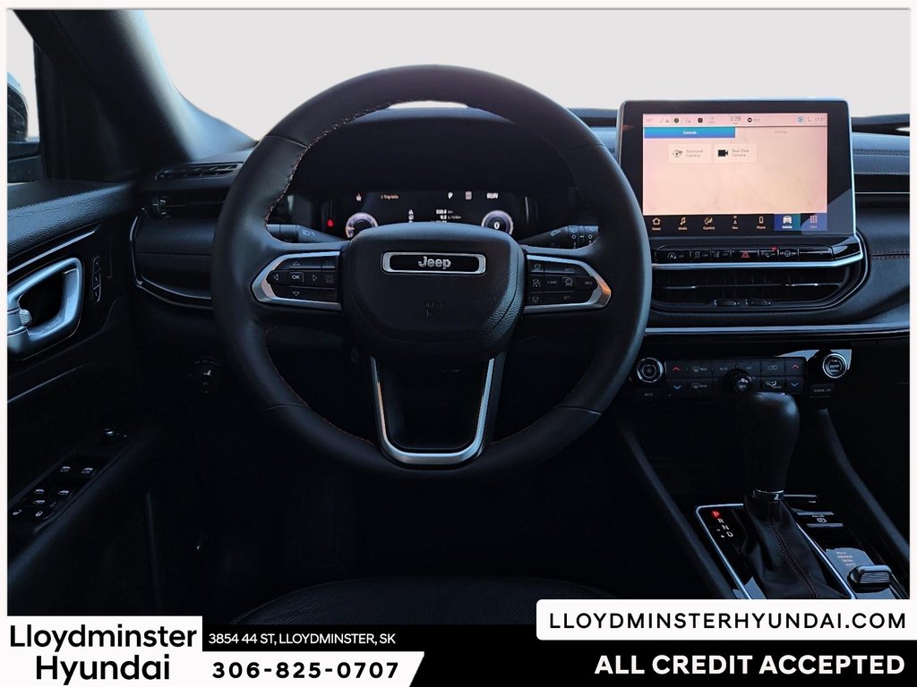 2024 Jeep Compass Trailhawk in Lloydminster, Saskatchewan - 14 - w1024h768px