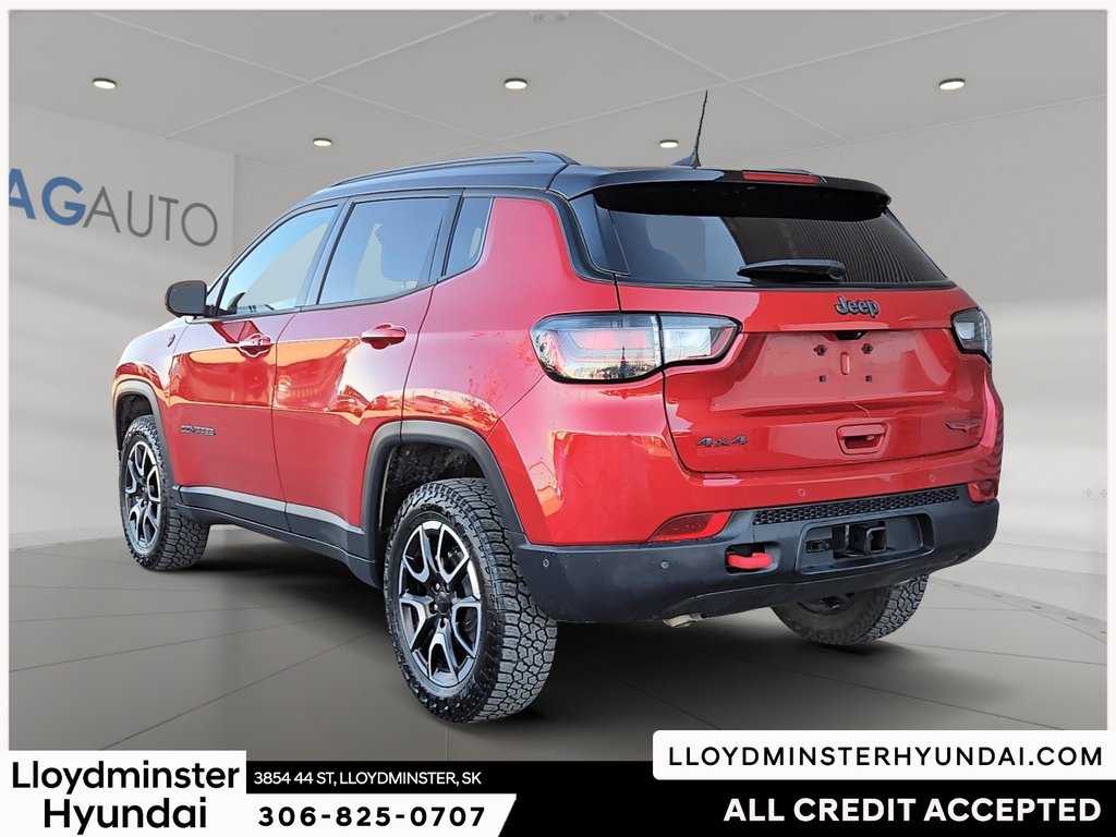 2024 Jeep Compass Trailhawk in Lloydminster, Saskatchewan - 7 - w1024h768px