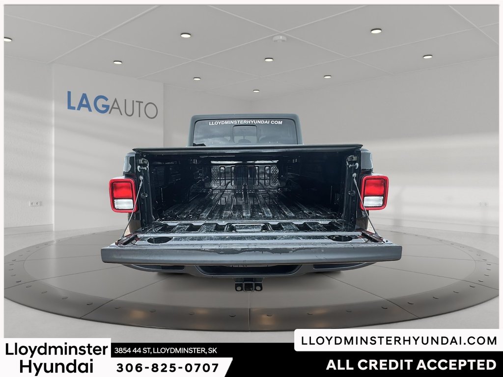 2023 Jeep Gladiator Sport S in Lloydminster, Saskatchewan - 19 - w1024h768px