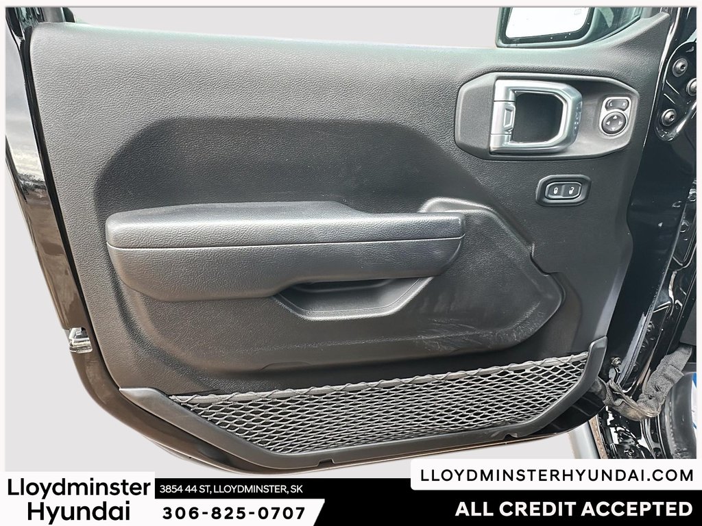 2023 Jeep Gladiator Sport S in Lloydminster, Saskatchewan - 12 - w1024h768px