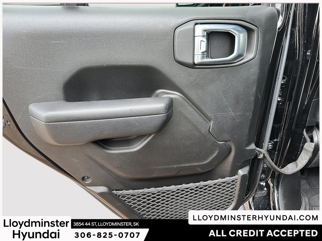 2023 Jeep Gladiator Sport S in Lloydminster, Saskatchewan - 23 - w1024h768px