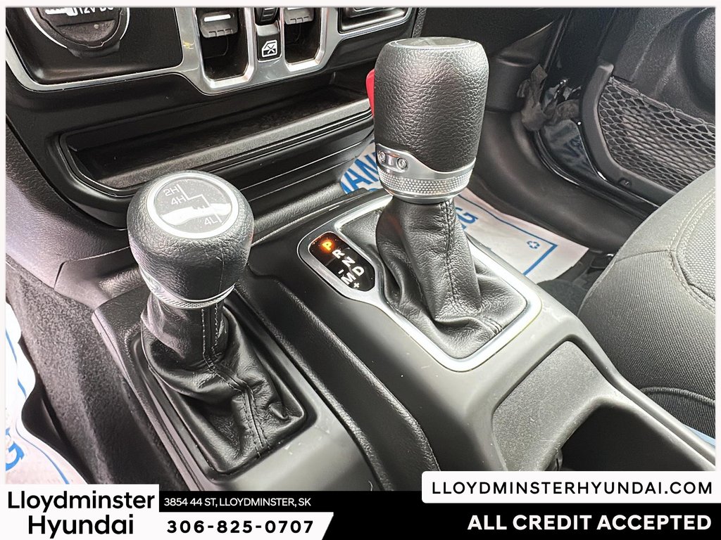 2023 Jeep Gladiator Sport S in Lloydminster, Saskatchewan - 16 - w1024h768px