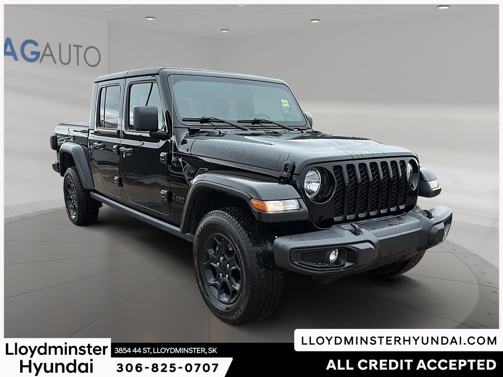2023 Jeep Gladiator Sport S in Lloydminster, Saskatchewan - 3 - w1024h768px