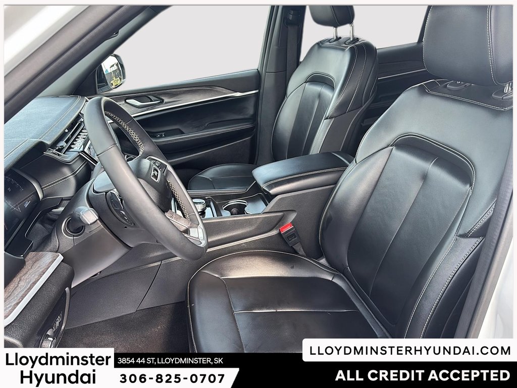 2024 Jeep Grand Cherokee L Limited in Lloydminster, Saskatchewan - 12 - w1024h768px