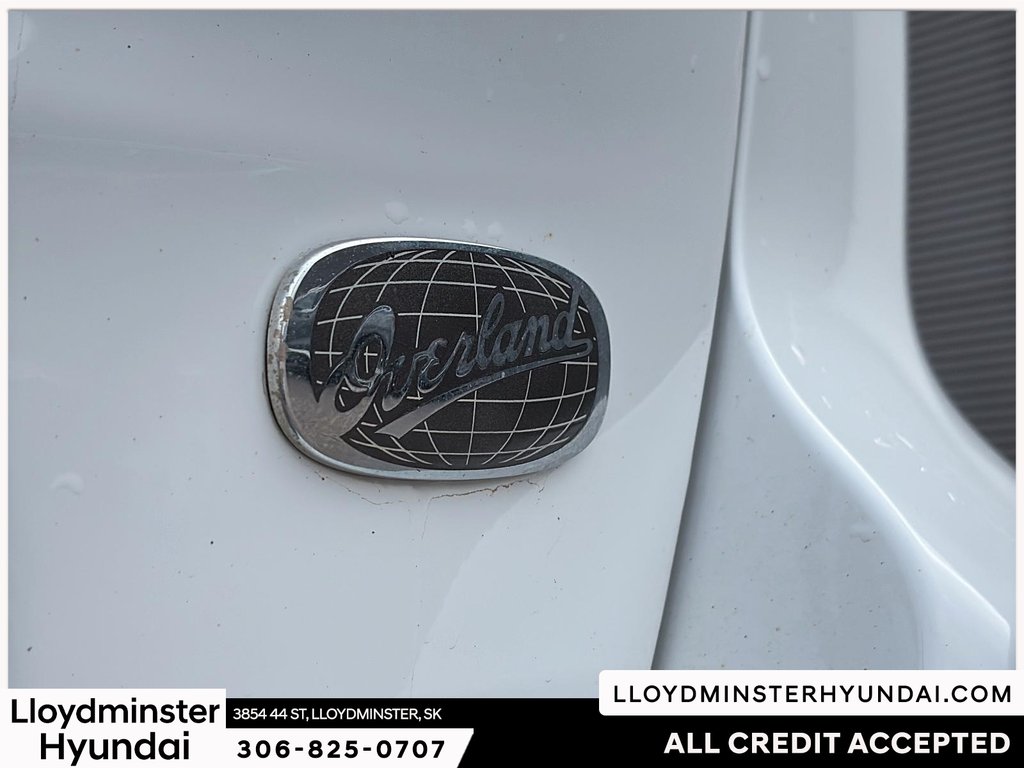 2018 Jeep Grand Cherokee Overland in Lloydminster, Saskatchewan - 12 - w1024h768px