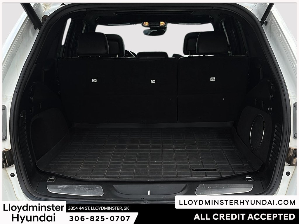 2018 Jeep Grand Cherokee Overland in Lloydminster, Saskatchewan - 10 - w1024h768px