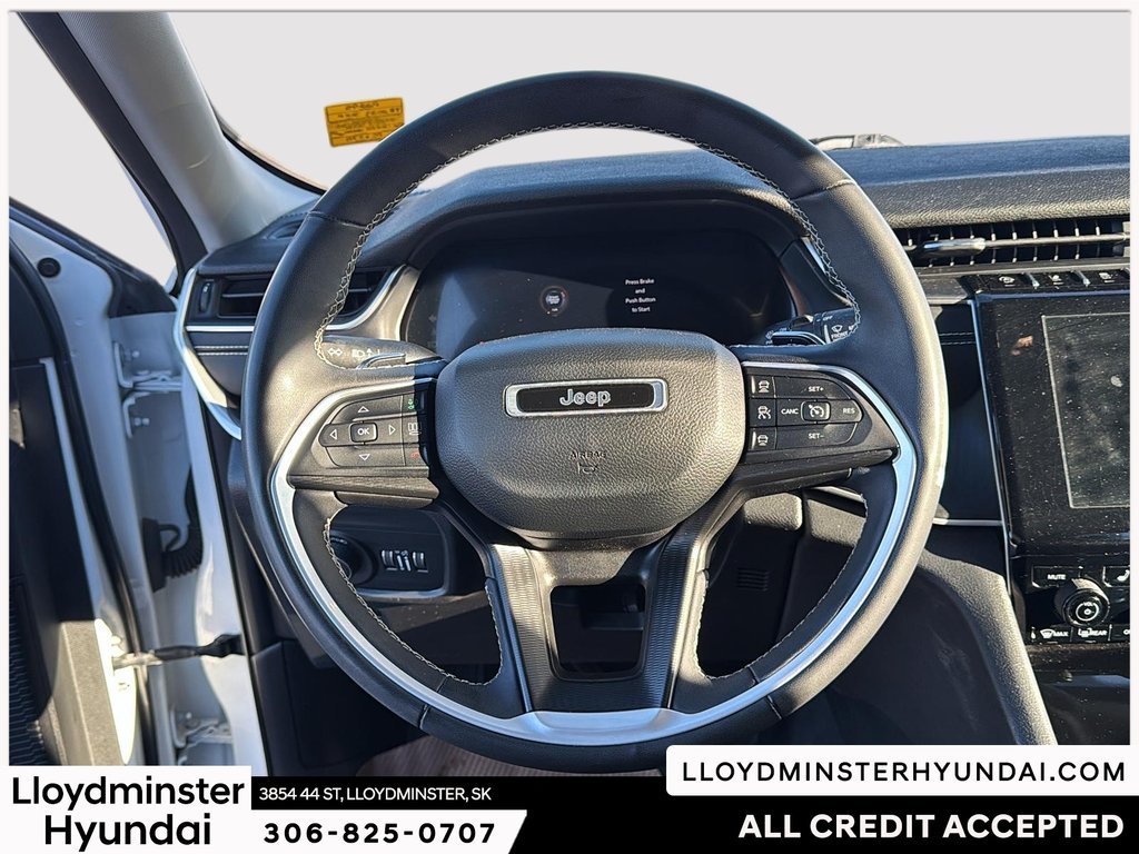 2023 Jeep Grand Cherokee Laredo in Lloydminster, Saskatchewan - 14 - w1024h768px
