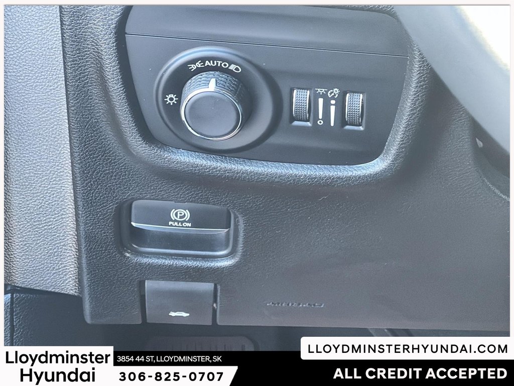2023 Jeep Grand Cherokee Laredo in Lloydminster, Saskatchewan - 18 - w1024h768px