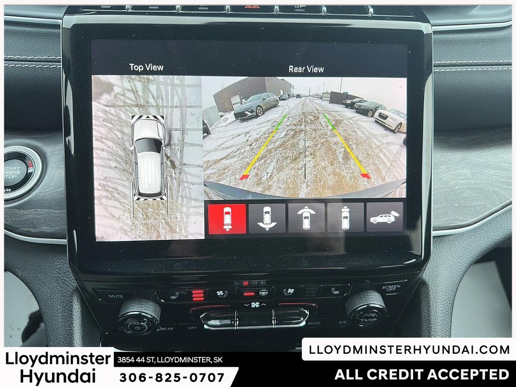 2023 Jeep Grand Cherokee Limited in Lloydminster, Saskatchewan - 18 - w1024h768px
