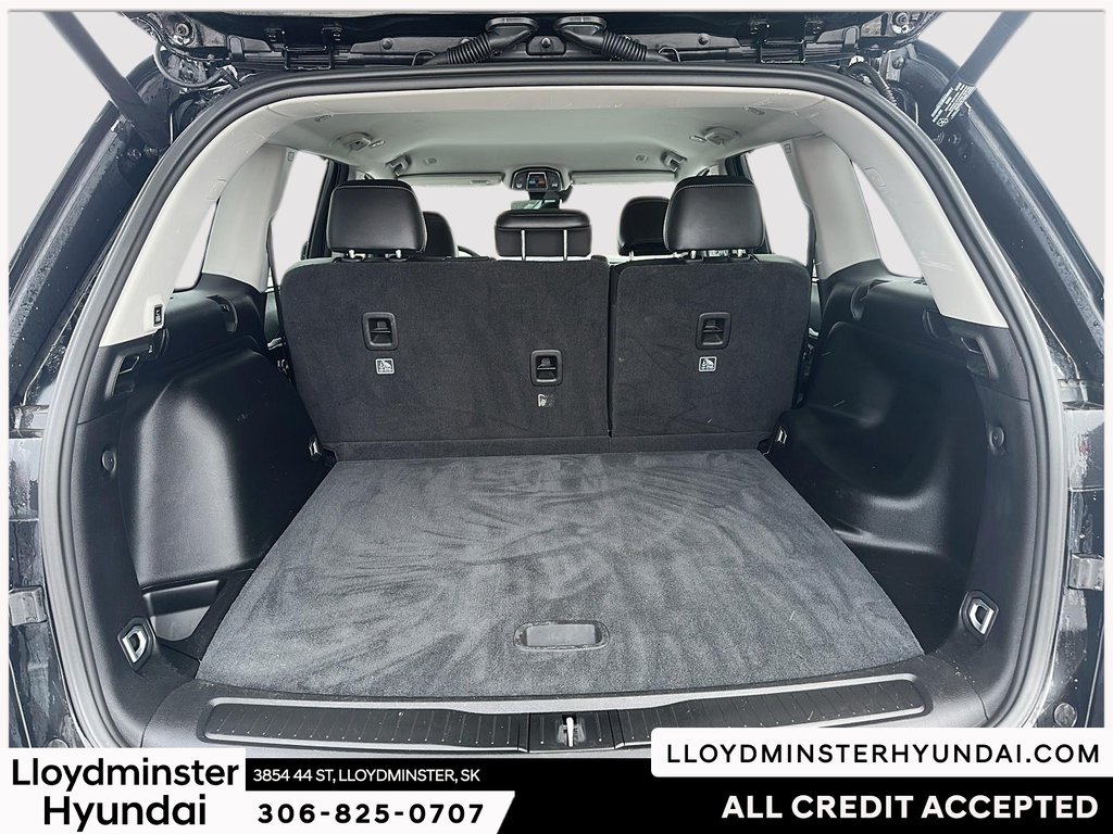 2023 Jeep Grand Cherokee Limited in Lloydminster, Saskatchewan - 9 - w1024h768px