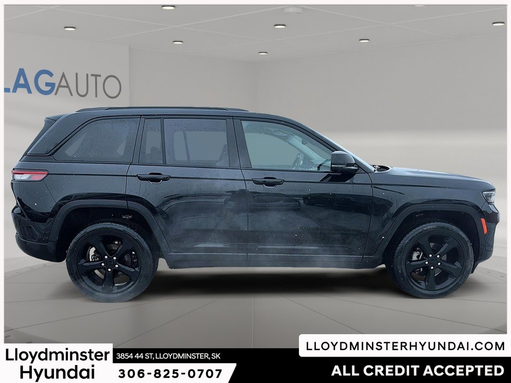 2023 Jeep Grand Cherokee Limited in Lloydminster, Saskatchewan - 4 - w1024h768px