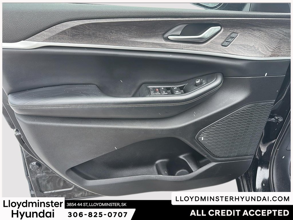 2023 Jeep Grand Cherokee Limited in Lloydminster, Saskatchewan - 13 - w1024h768px
