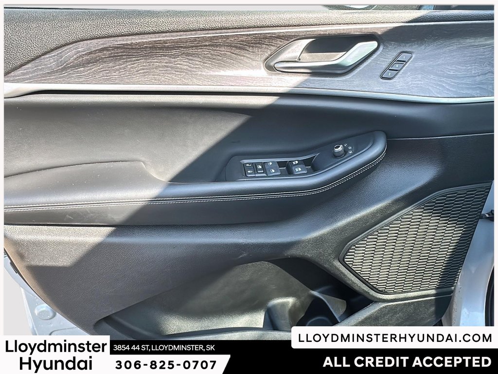 2024 Jeep Grand Cherokee Limited in Lloydminster, Saskatchewan - 13 - w1024h768px