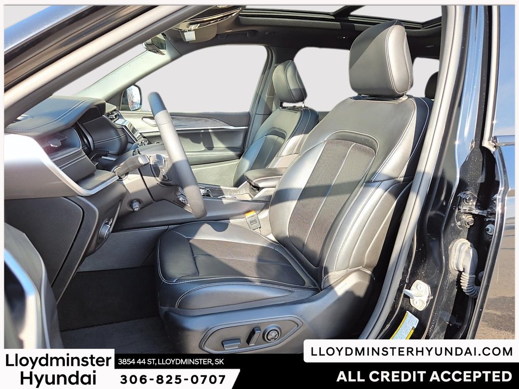2024 Jeep Grand Cherokee Limited in Lloydminster, Saskatchewan - 12 - w1024h768px