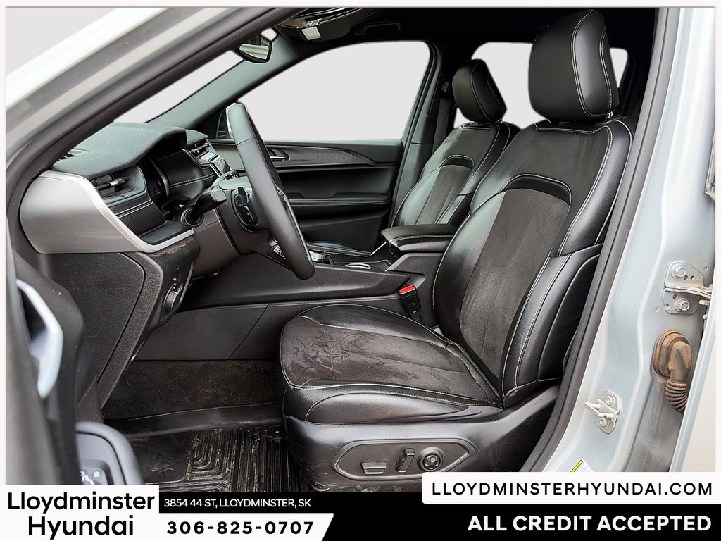 2024 Jeep Grand Cherokee Altitude in Lloydminster, Saskatchewan - 12 - w1024h768px