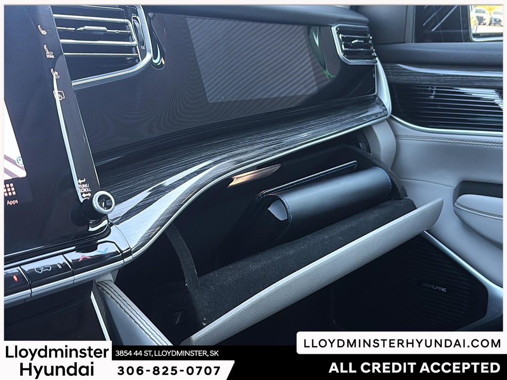 2022 Jeep Wagoneer Series II in Lloydminster, Saskatchewan - 23 - w1024h768px