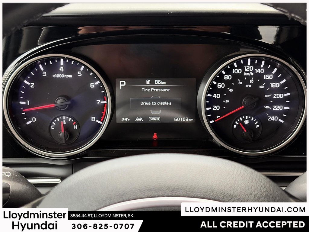 2024 Kia Carnival LX in Lloydminster, Saskatchewan - 20 - w1024h768px