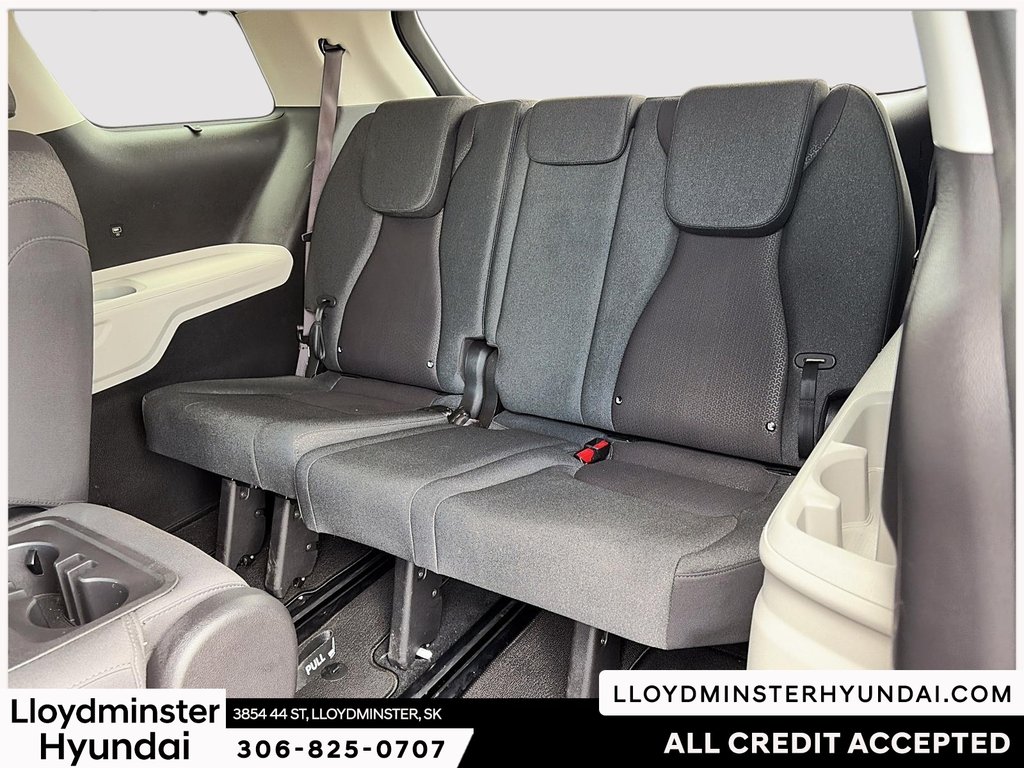 2024 Kia Carnival LX in Lloydminster, Saskatchewan - 15 - w1024h768px