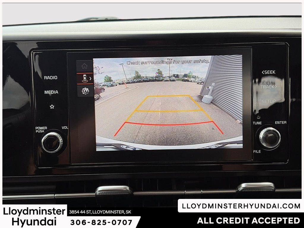 2024 Kia Carnival LX in Lloydminster, Saskatchewan - 24 - w1024h768px
