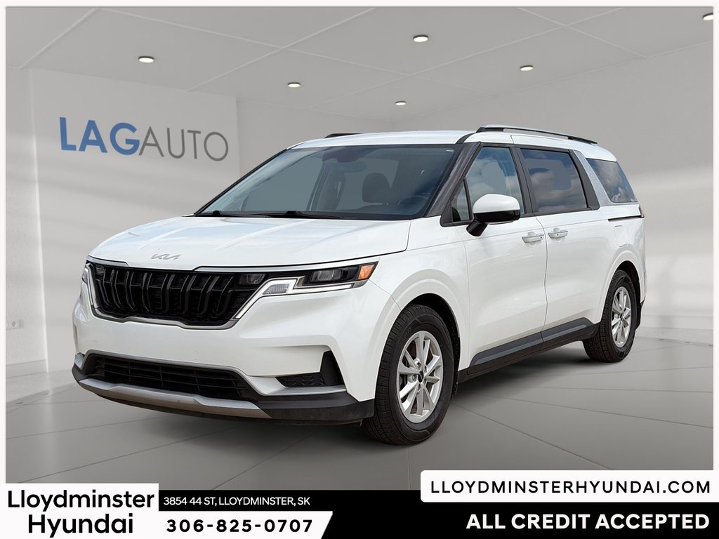 2024 Kia Carnival LX in Lloydminster, Saskatchewan - 1 - w1024h768px