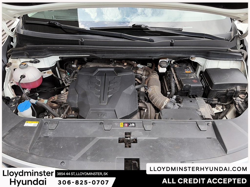 2024 Kia Carnival LX in Lloydminster, Saskatchewan - 12 - w1024h768px
