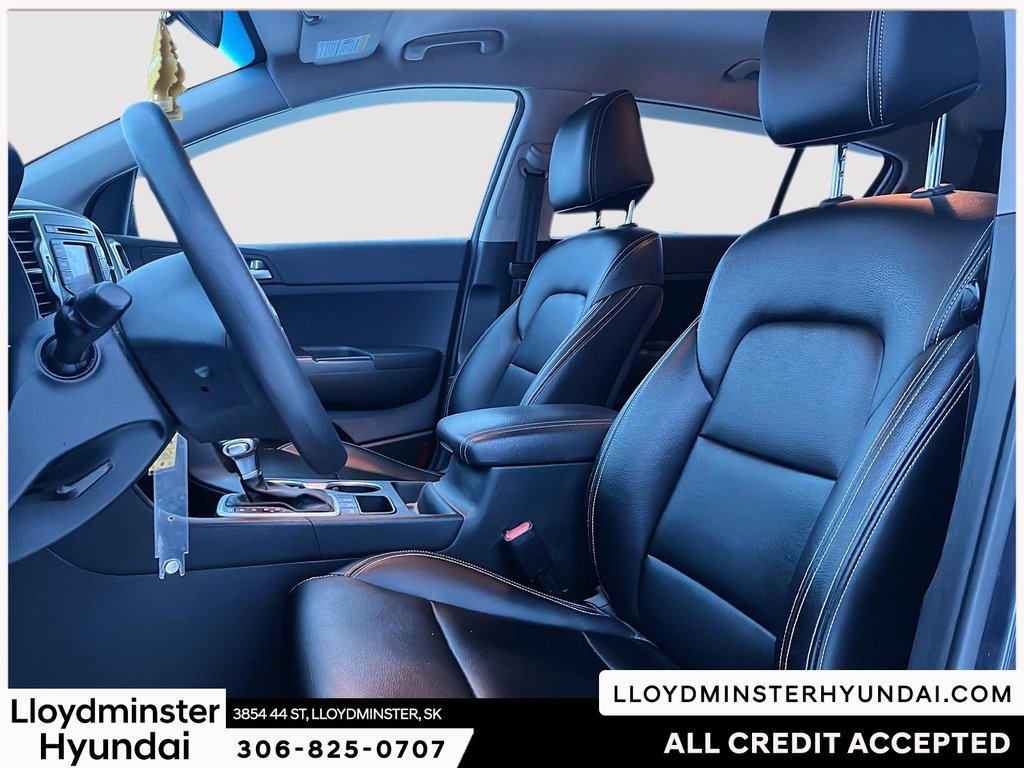 2018 Kia Sportage LX in Lloydminster, Saskatchewan - 11 - w1024h768px