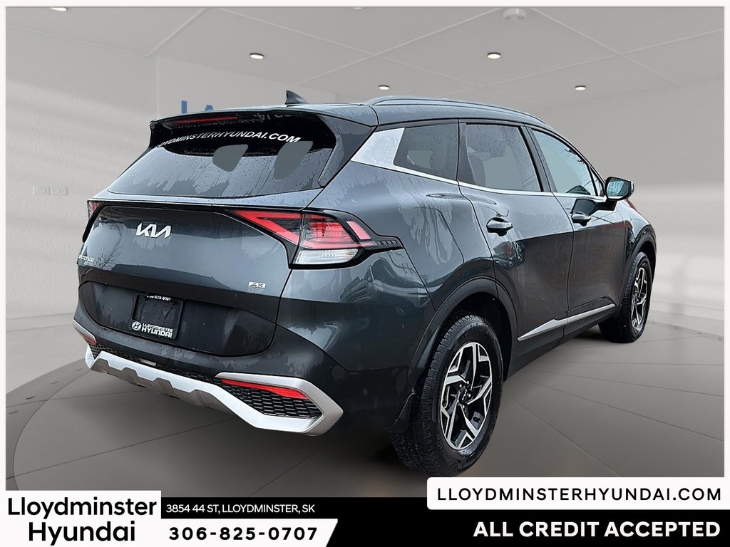 2023 Kia Sportage LX in Lloydminster, Saskatchewan - 5 - w1024h768px